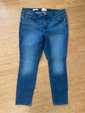 Universal Thread Dark Blue High-Rise Skinny Jeans